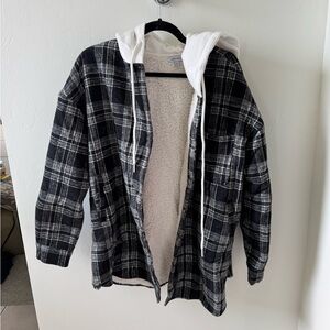 White Birch Cream Sherpa Lined Plaid Jacket Size Large